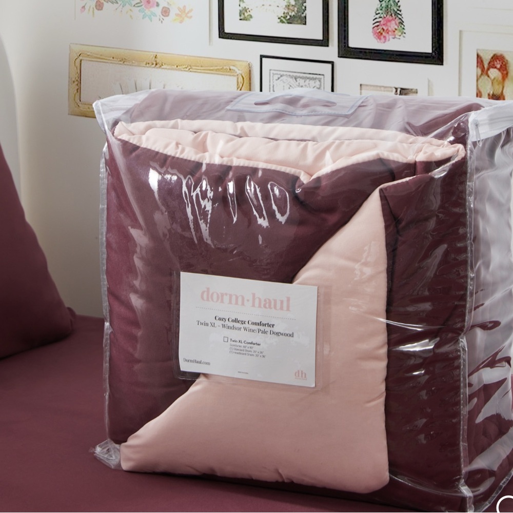New! original Cozy College Comforter Set - Windsor wine & Pale dogwood